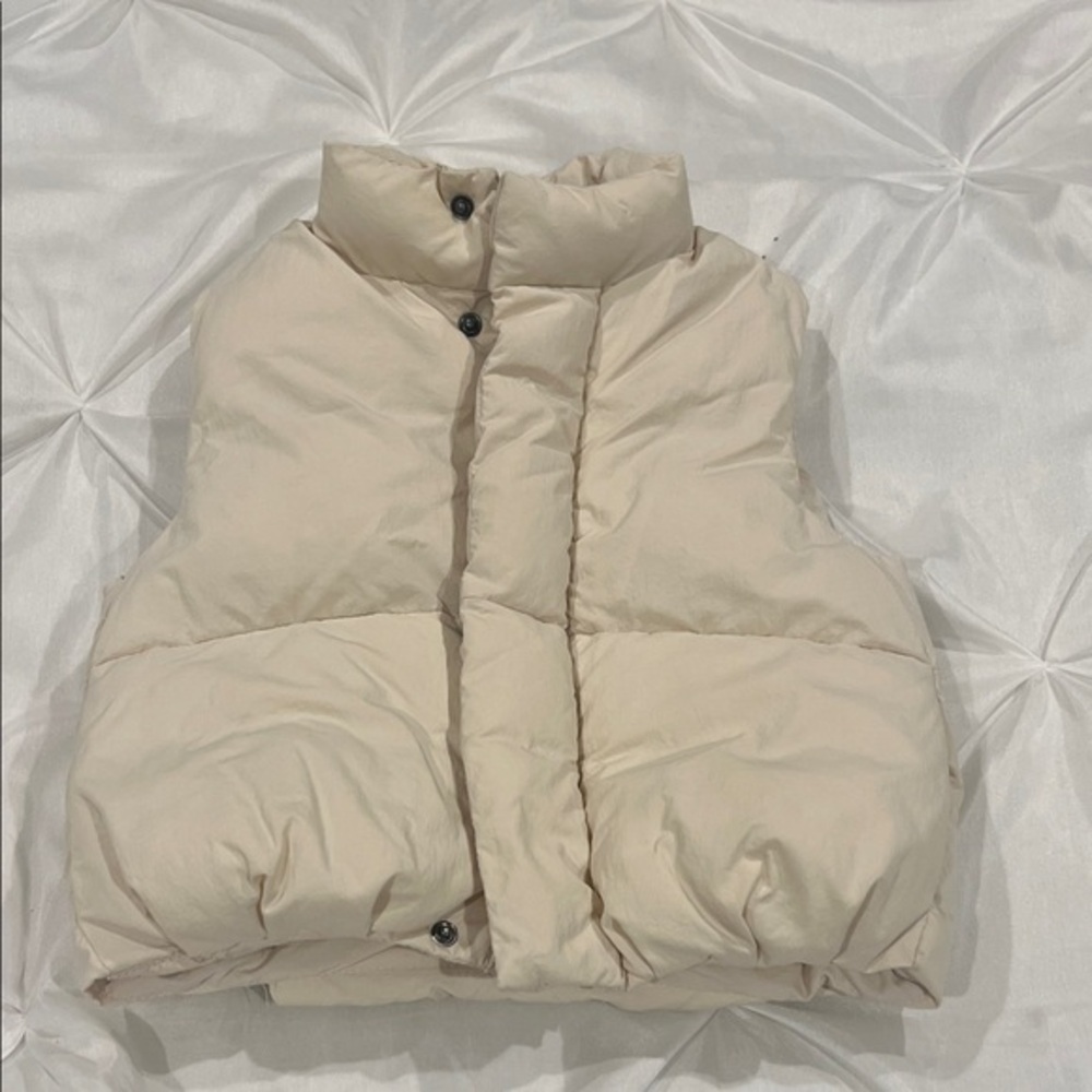 Girls Zara Cream Puffer Vest Size 1/2 Years